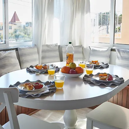 Seabreeze Апартаменты *